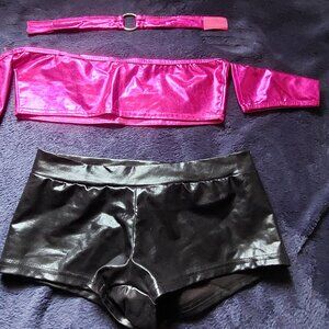 Tube top and Hot pants